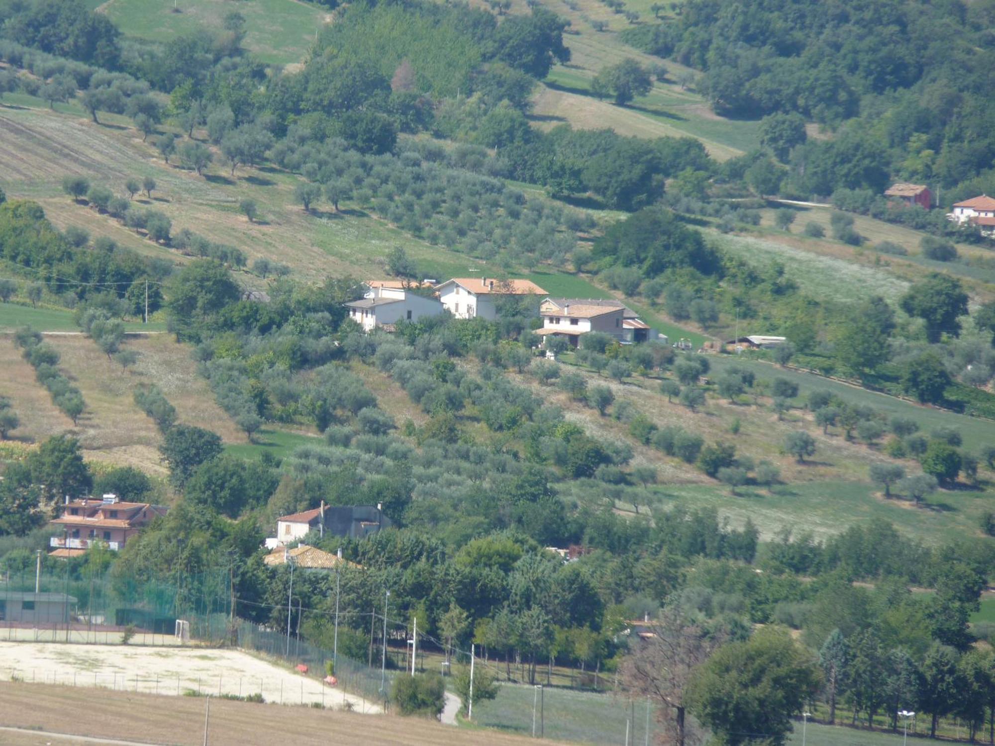 Campli Agriturismo Il Vecchio Carro מראה חיצוני תמונה